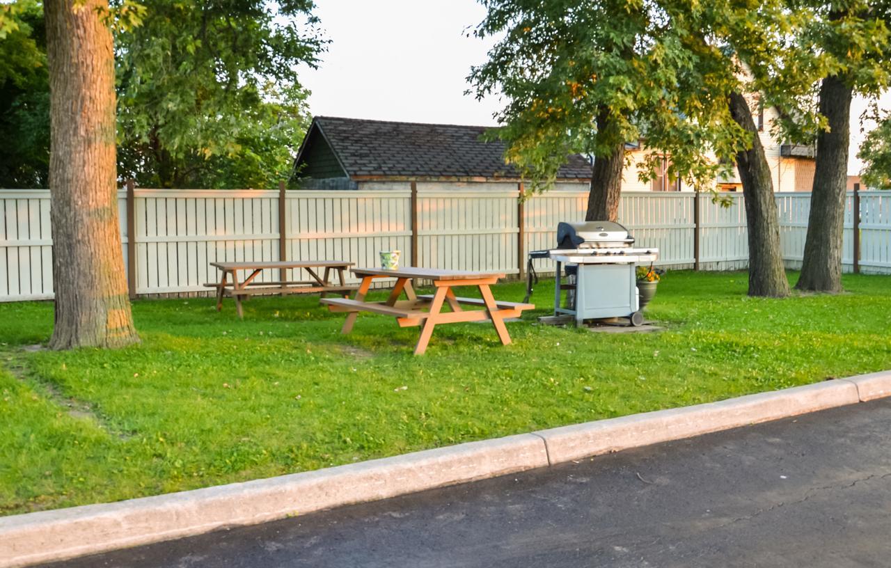 Royal Windsor Motel Exterior foto